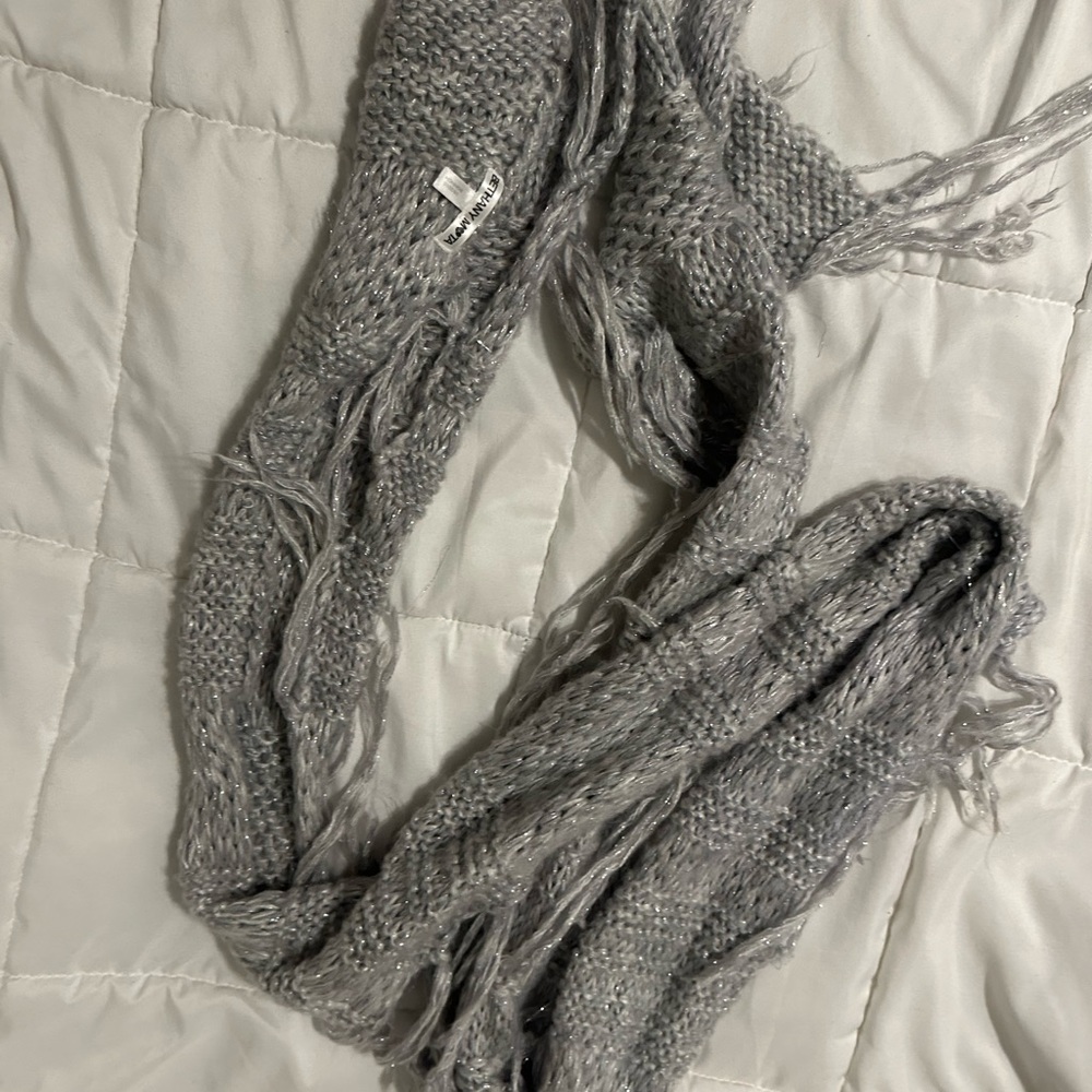 Cozy Gray Knit Scarf